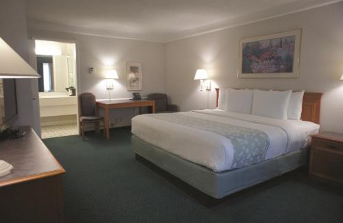 Georgetown Hotel | Budget-Friendly Days Inn by Wyndham Georgetown for Families