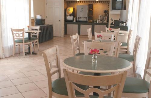 Georgetown Hotel | Budget-Friendly Days Inn by Wyndham Georgetown for Families