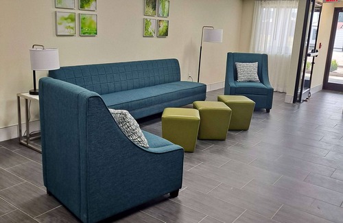 Grayson Hotel | Family-Friendly Days Inn by Wyndham Grayson - 9/10 Score
