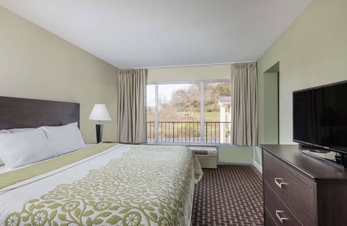 Jellico Hotel | Relaxing Getaway at Days Inn by Wyndham Jellico