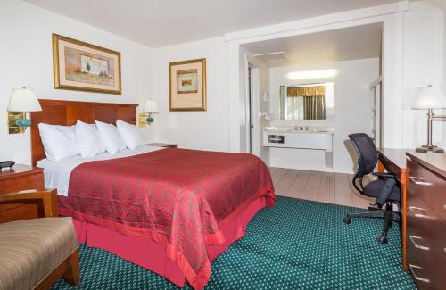 Kimball Hotel | Pet-Friendly Days Inn by Wyndham Kimball - Rated 8.1/10