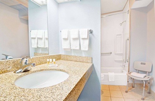 Hillcrest Hotel | Comfortable Stay at Days Inn by Wyndham KU Lawrence