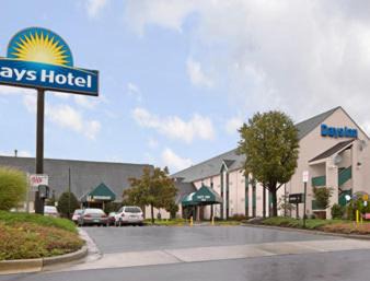 Lanham Hotel | Convenient Days Inn by Wyndham Near Washington DC Attractions