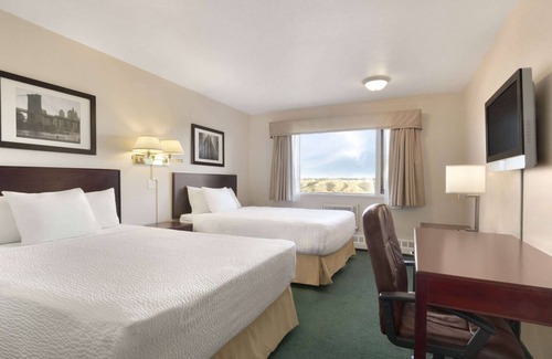 Downtown Hotel | Comfortable Stay at Days Inn by Wyndham Lethbridge