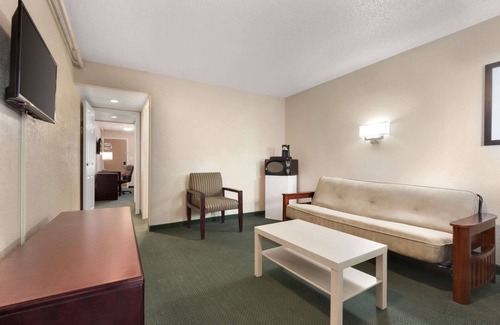 Downtown Hotel | Comfortable Stay at Days Inn by Wyndham Lethbridge
