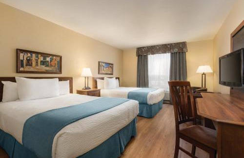 Saint-Nicolas Hotel | Pet-Friendly Days Inn by Wyndham Levis with Pool & Breakfast