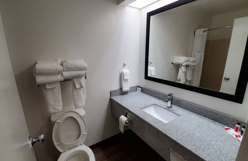 Lexington - Salisbury Hotel | Comfortable Stay at Days Inn by Wyndham Lexington