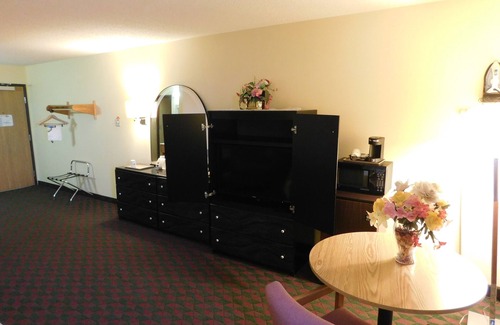 Lexington Hotel | Budget-Friendly Days Inn by Wyndham Lexington NE with Breakfast