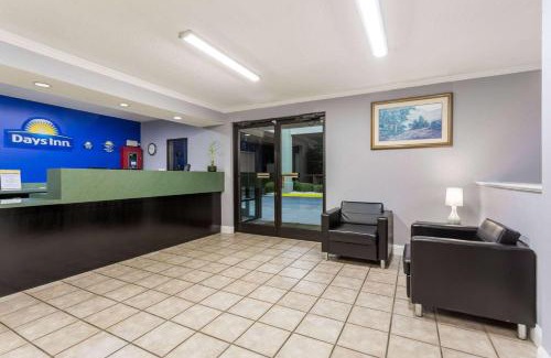 Lugoff Hotel | Pet-Friendly Days Inn by Wyndham Lugoff with Pool Access
