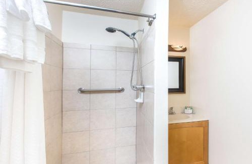 Kihei Hotel | Oceanfront Bliss at Days Inn by Wyndham Maui