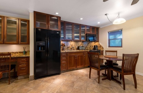 Kihei Hotel | Discover Days Inn by Wyndham Maui Oceanfront's Family Amenities