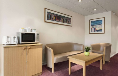 Michaelwood Hotel | Stay at Days Inn by Wyndham Michaelwood M5: Eco-Friendly Retreat