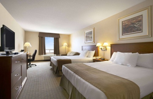 Moose Jaw Hotel | Comfortable Stay at Days Inn by Wyndham Moose Jaw with Pool