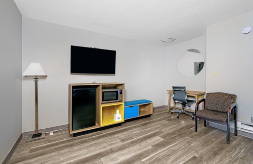 Novato Hotel | Discover Days Inn by Wyndham: Family-Friendly Comfort