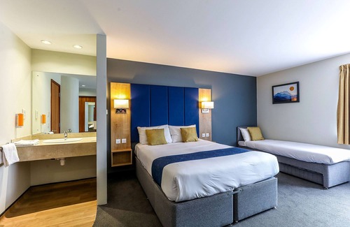 Peterborough Hotel | Eco-Friendly Retreat at Days Inn by Wyndham Peterborough