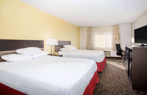 Deer Valley Hotel | Comfortable Stay at Days Inn by Wyndham Phoenix North