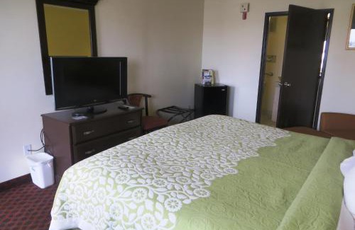 Plainfield Hotel | Comfortable Stay at Days Inn by Wyndham Plainfield