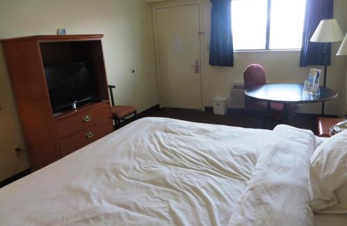 Plainfield Hotel | Comfortable Stay at Days Inn by Wyndham Plainfield