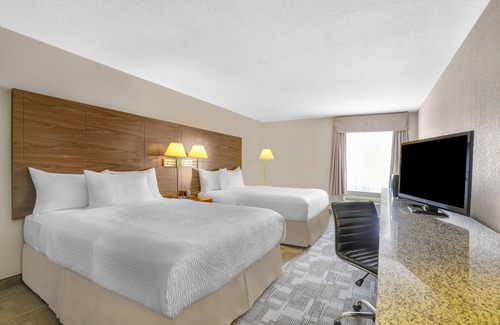 Red Deer Hotel | Family-Friendly Days Inn by Wyndham Red Deer with Pool & Hot Tub