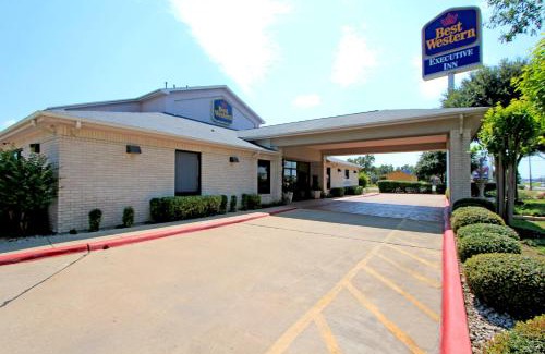 Round Rock Hotel | Pet-Friendly Retreat at Days Inn by Wyndham Round Rock