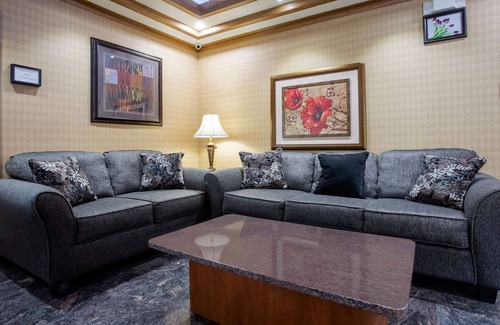 Runnemede Hotel | Budget-Friendly Days Inn by Wyndham in Runnemede, PA
