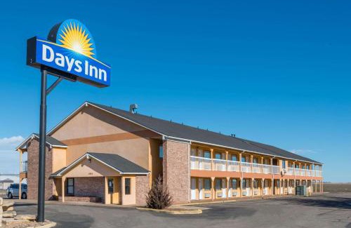 Russell Hotel | Pet-Friendly Comfort at Days Inn by Wyndham Russell