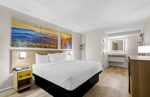 Salem Hotel | Budget-Friendly Days Inn by Wyndham Salem with Breakfast