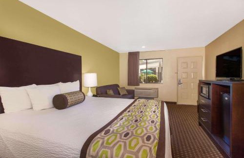 Milpitas Hotel | Convenient Days Inn by Wyndham San Jose Airport Stay
