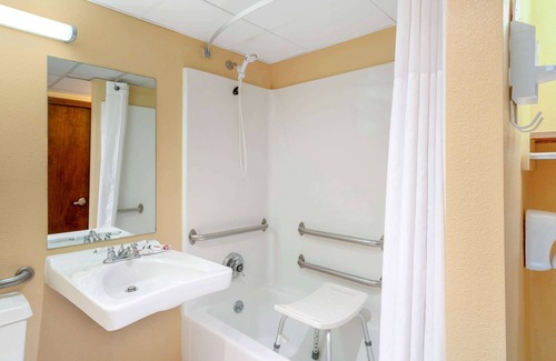 Dickson City Hotel | Comfortable Stay at Days Inn by Wyndham Scranton PA