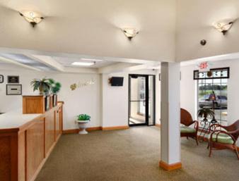 Shawnee Hotel | Pet-Friendly Days Inn by Wyndham Shawnee for Family Getaways