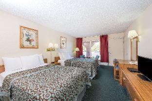 Polvadera Hotel | Pet-Friendly Days Inn by Wyndham Socorro for Family Fun