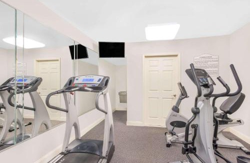 Secane Hotel | Comfortable Stay at Days Inn by Wyndham Springfield