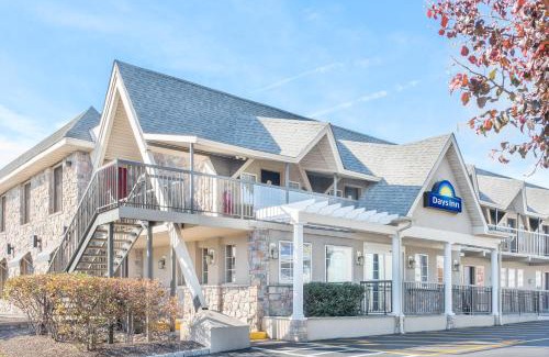 Secane Hotel | Comfortable Stay at Days Inn by Wyndham Springfield