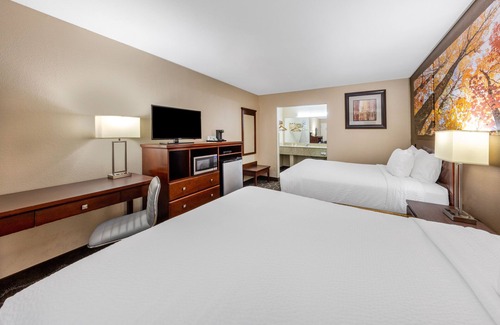 St. Robert Hotel | Convenient Stay at Days Inn by Wyndham St. Robert