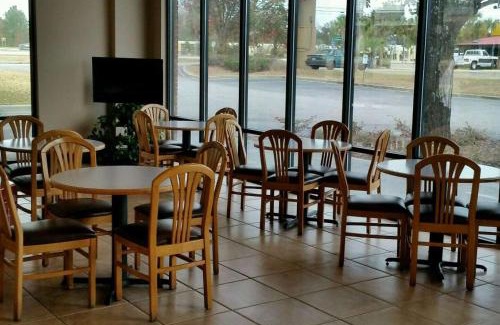 St. George Hotel | Comfortable Days Inn by Wyndham St George - Pet Friendly Stay