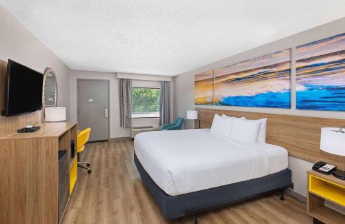 St. George Hotel | Comfortable Days Inn by Wyndham St George - Pet Friendly Stay