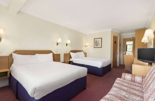 Stone Hotel | Comfortable Days Inn by Wyndham Stafford with Family-Friendly Perks