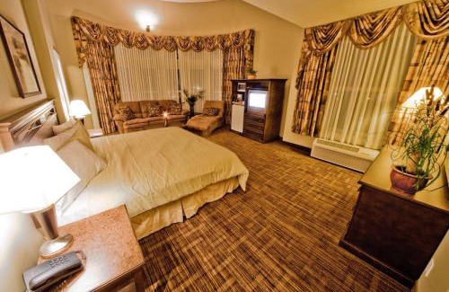 Surrey Hotel | Accessible Comfort at Days Inn by Wyndham Surrey
