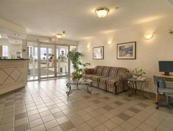 Taber Hotel | Comfortable Stay at Super 8 by Wyndham Taber, AB