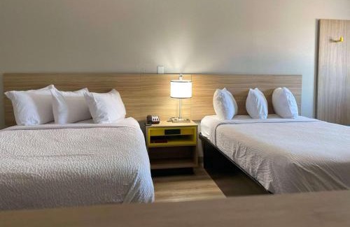 Temple Hotel | Pet-Friendly Days Inn by Wyndham Temple with Ocean View