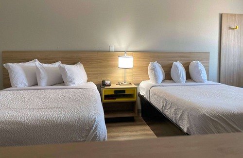 Temple Hotel | Comfortable Stay at Days Inn by Wyndham Temple with Breakfast
