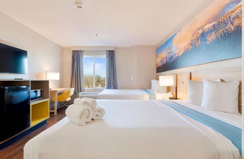 Thornton Hotel | Eco-Friendly Denver North Hotel with Spa & Family Amenities