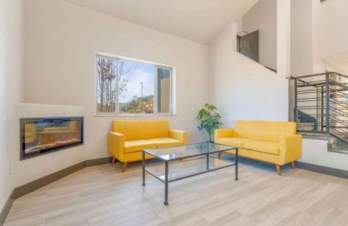 Thornton Hotel | Pet-Friendly Denver North Hotel with Family Amenities