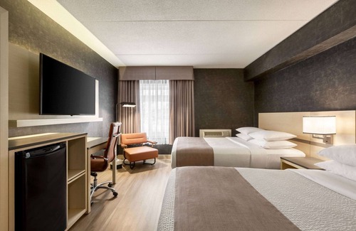 Northeast Mississauga Hotel | Discover Days Inn by Wyndham Toronto West Mississauga