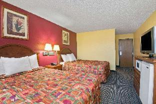 Torrington Hotel | Family-Friendly Days Inn by Wyndham Torrington Awaits You