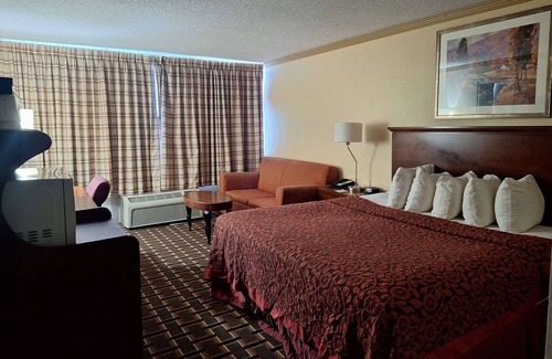 Colorado City Hotel | Relaxing Days Inn by Wyndham Colorado City with Pool & Breakfast