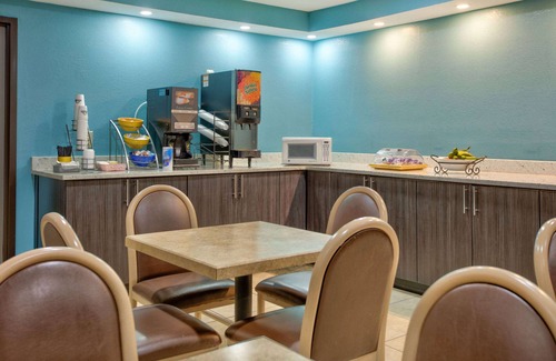 Robinsonville Hotel | Discover Days Inn by Wyndham Tunica Resorts with Family Amenities