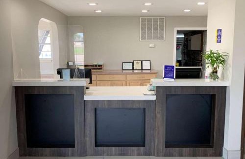Wagoner Hotel | Comfortable Days Inn by Wyndham Wagoner with Pool Access
