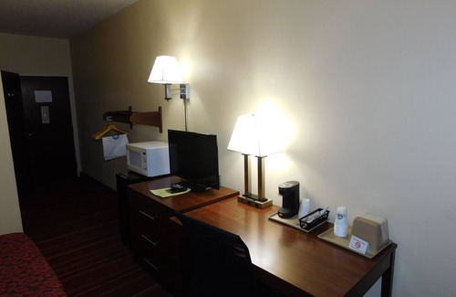 Walcott Hotel | Comfortable Stay at Days Inn by Wyndham Walcott Davenport