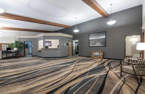 Watertown Hotel | Inviting Days Inn by Wyndham Watertown: Pet-Friendly Oasis